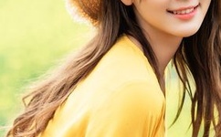 高考临近 阿姨夜店跳广场舞